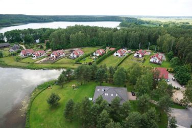 Zdjęcie z lotu ptaka - osiedle domów w Purdzie
